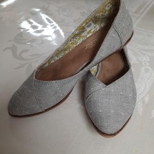 Toms shoes